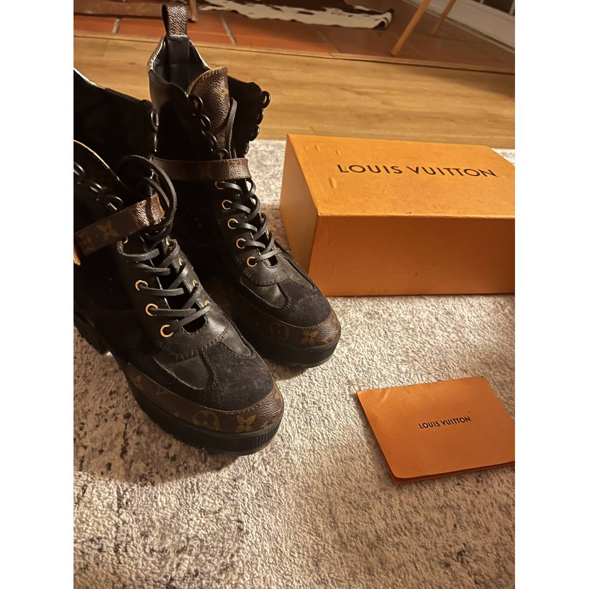 Louis Vuitton - Authenticated Lauréate Boots - Leather Black for Women, Good Condition