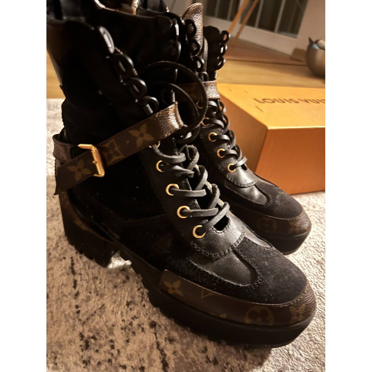 Lauréate leather lace up boots Louis Vuitton Black size 40 EU in Leather -  33228498