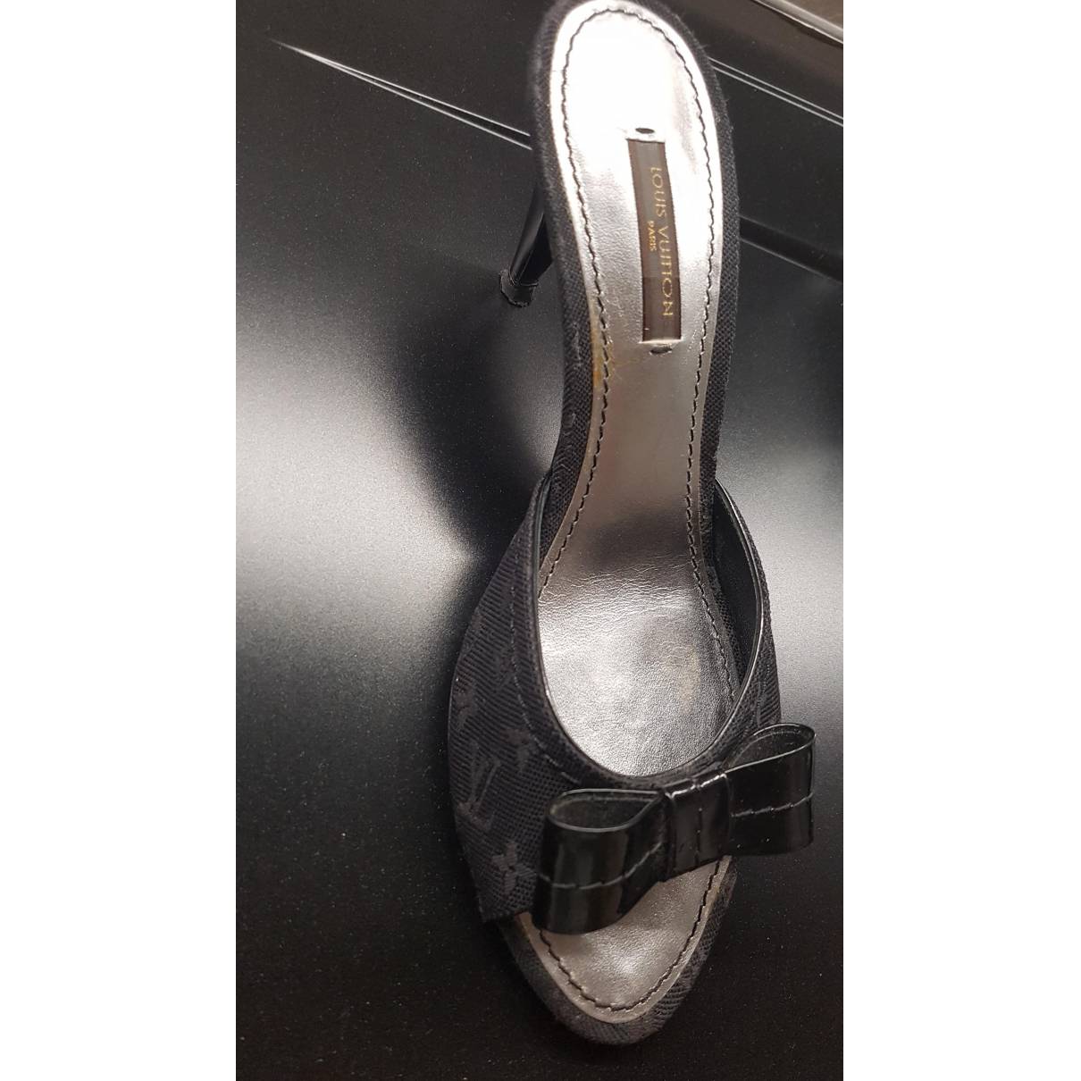 Louis Vuitton - Authenticated Sandal - Leather Black for Women, Very Good Condition