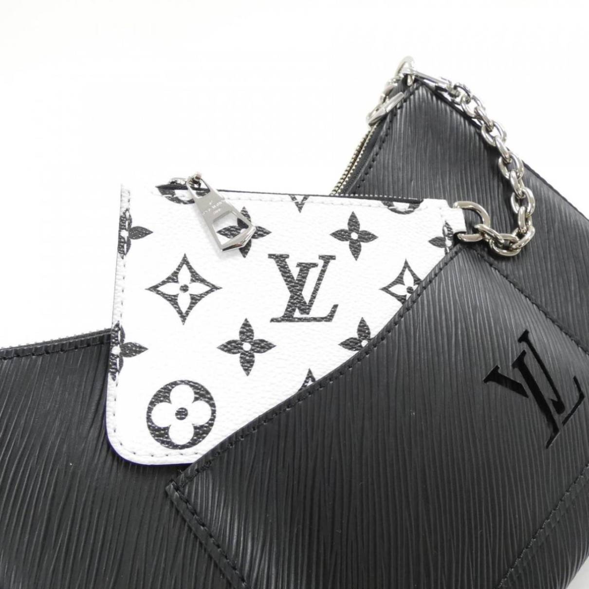 Marelle leather handbag Louis Vuitton Black in Leather - 35818193