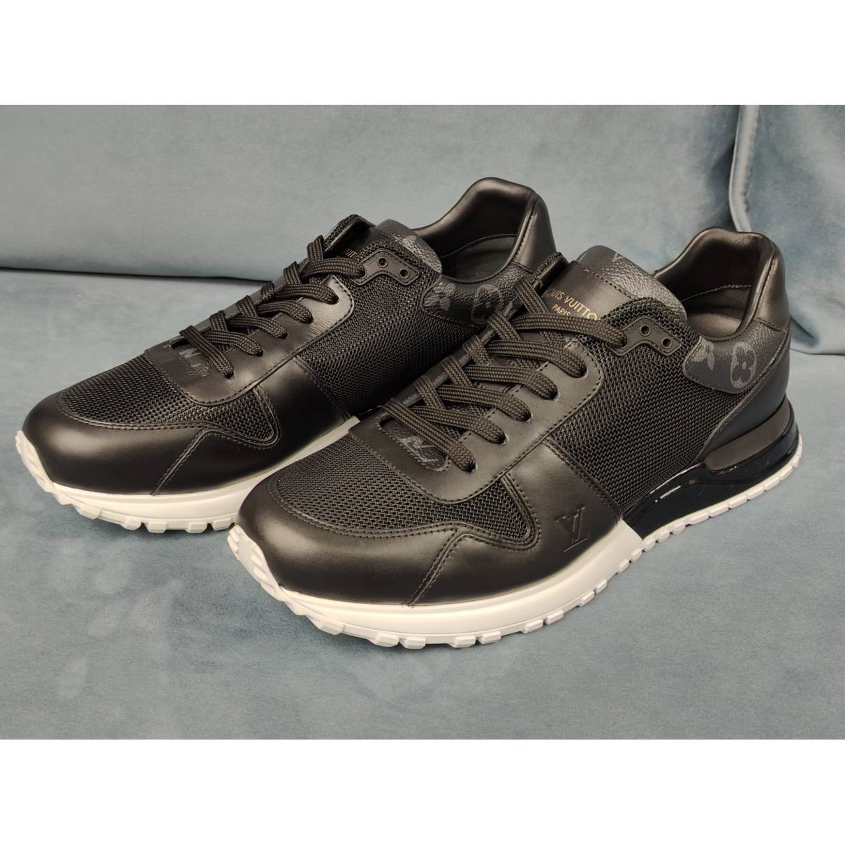 Run away leather low trainers Louis Vuitton Black size 6 UK in Leather -  31452163