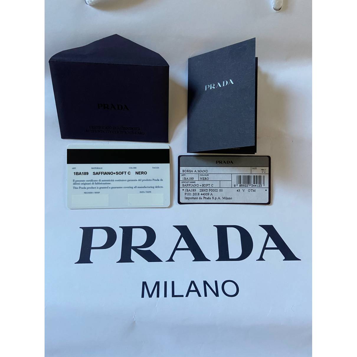 Prada - Authenticated Saffiano Handbag - Leather Black Plain for Women, Very Good Condition