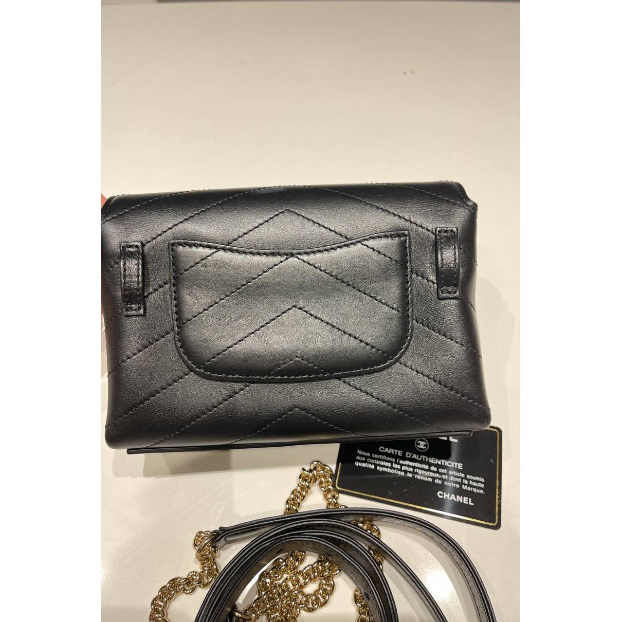 Chanel - Excellent - Maxi Chevron Space Suit Flap Black Shoulder Bag Auction