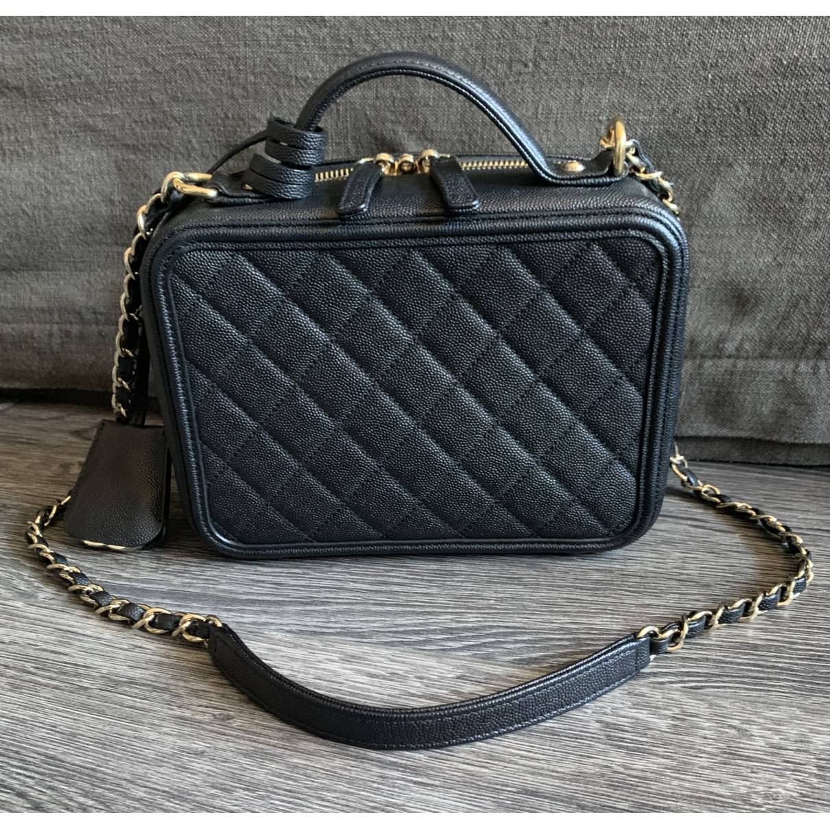 Vanity leather handbag Chanel Black in Leather - 29691920