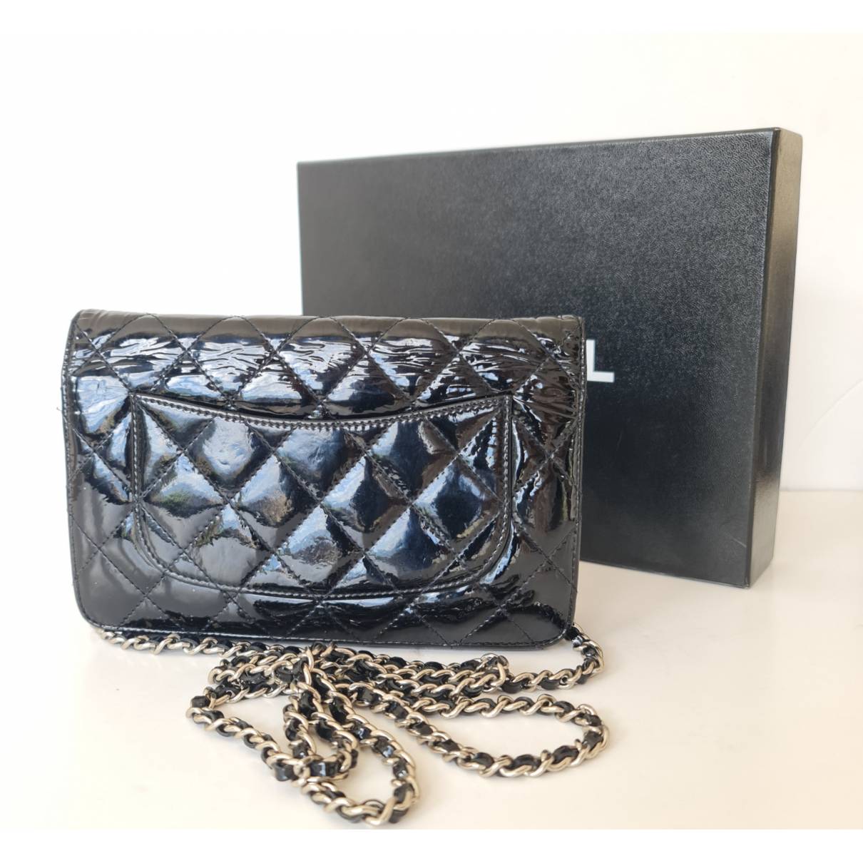 Wallet on chain timeless/classique patent leather crossbody bag Chanel Black  in Patent leather - 36879737