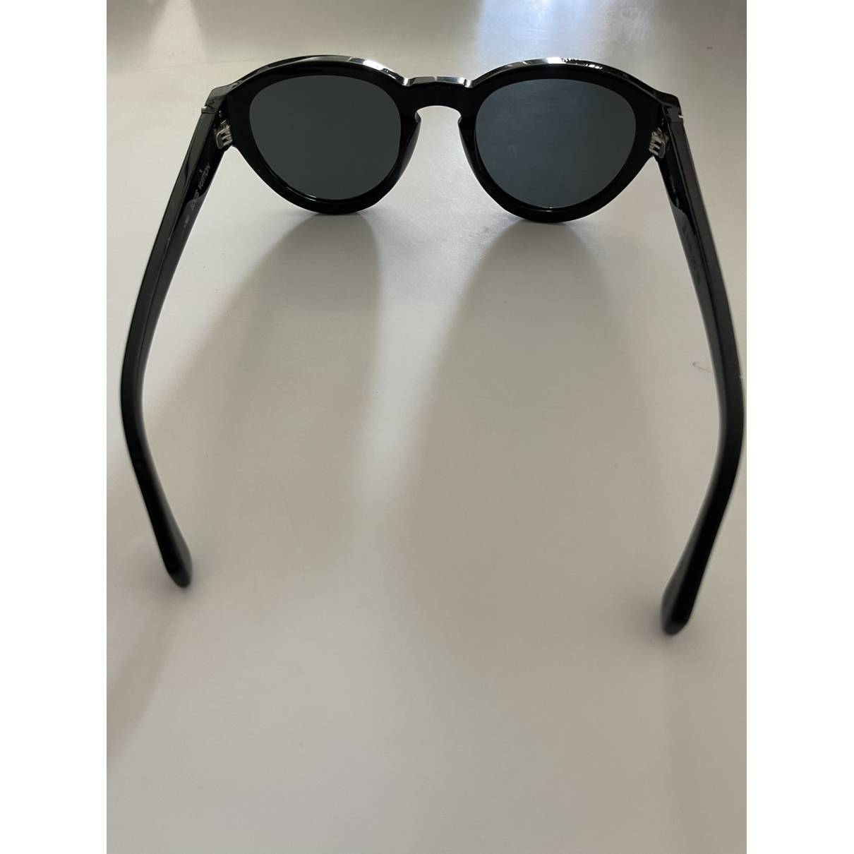 Aviator sunglasses Louis Vuitton Black in Plastic - 31033642