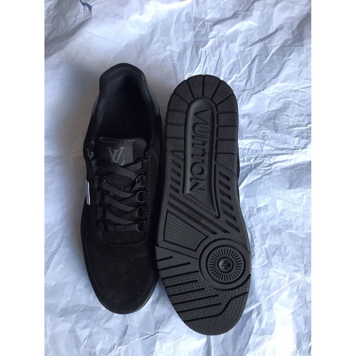 Lv trainer low trainers Louis Vuitton Black size 9 UK in Suede - 31876114