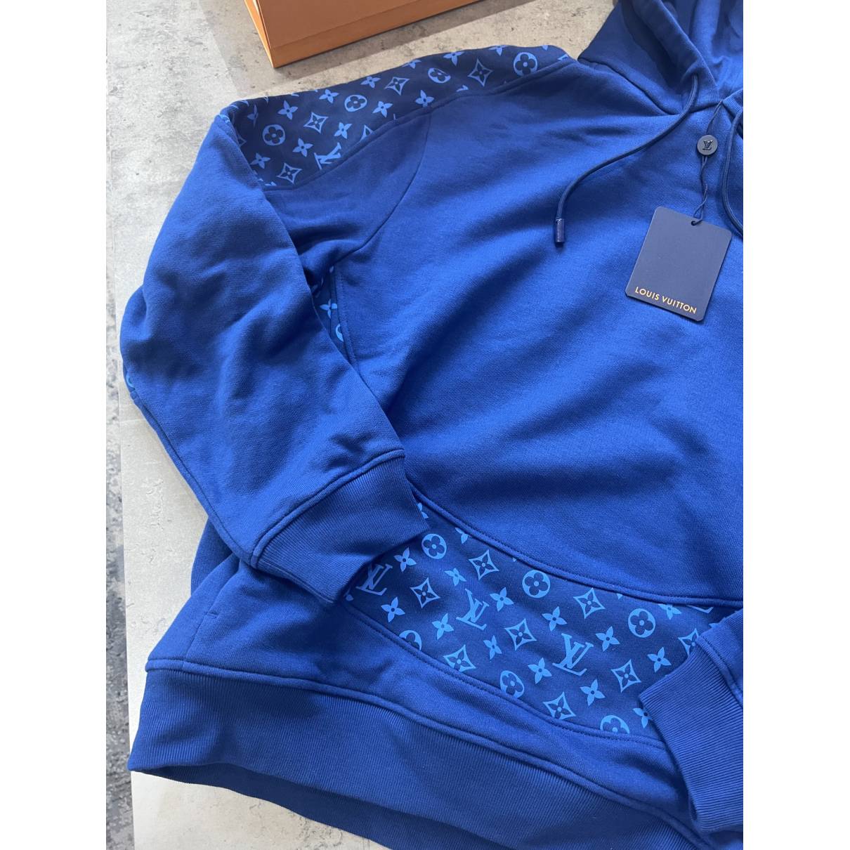 Sweatshirt Louis Vuitton Blue size M International in Cotton - 31246598