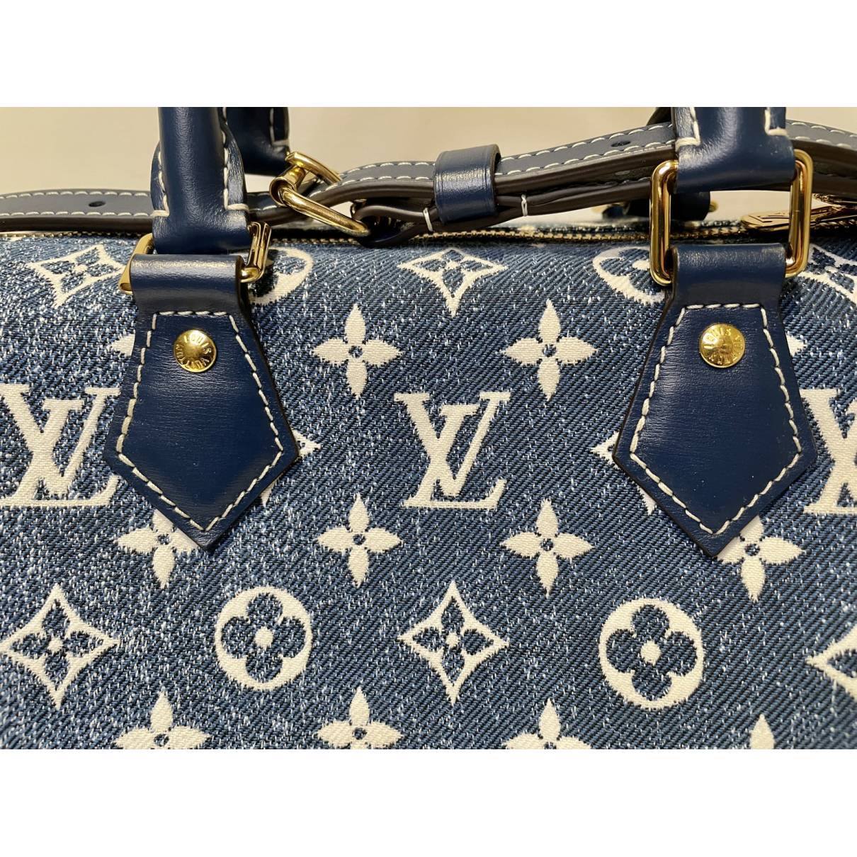 Speedy bandoulière handbag Louis Vuitton Blue in Denim - Jeans
