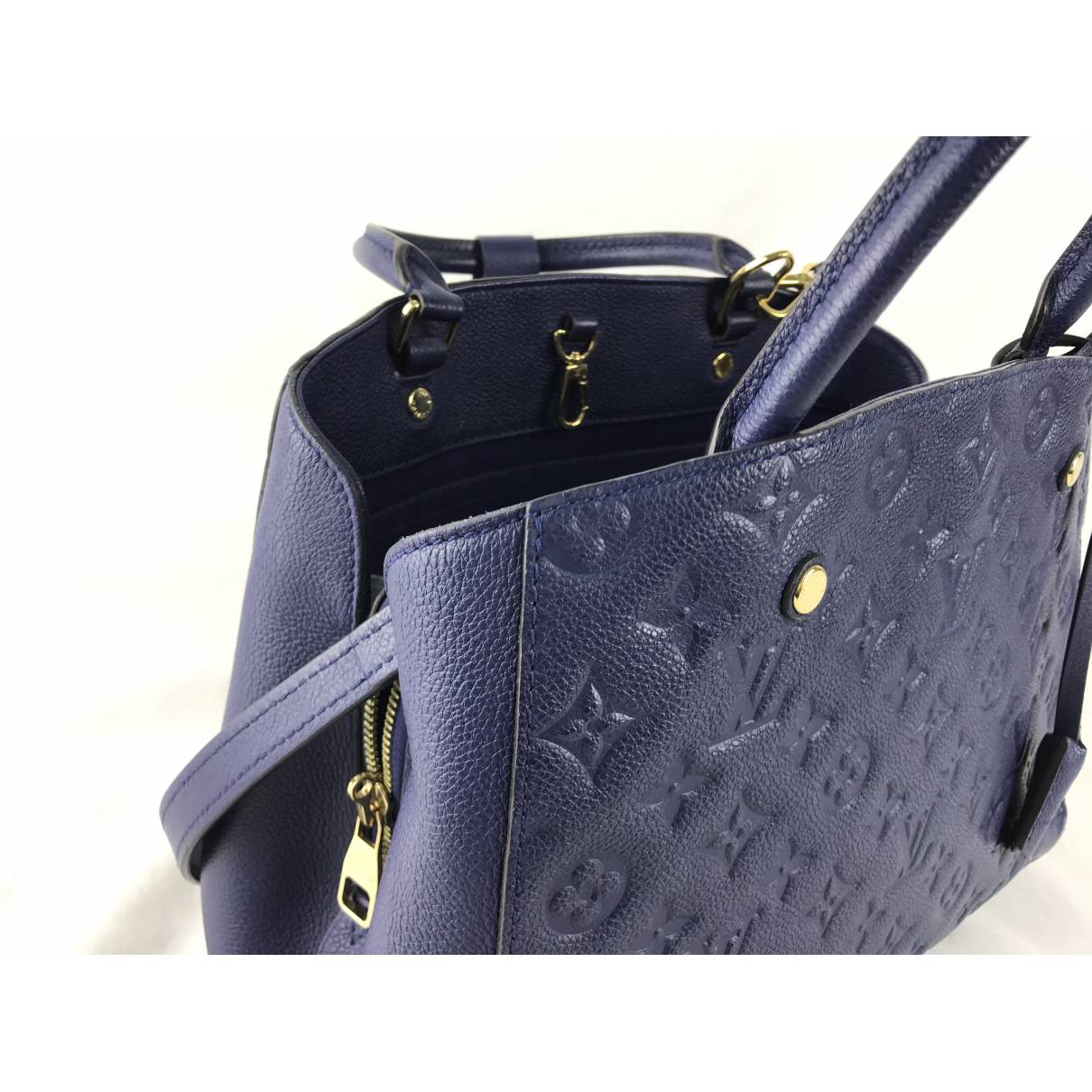 Montaigne leather handbag Louis Vuitton Blue in Leather - 28359612