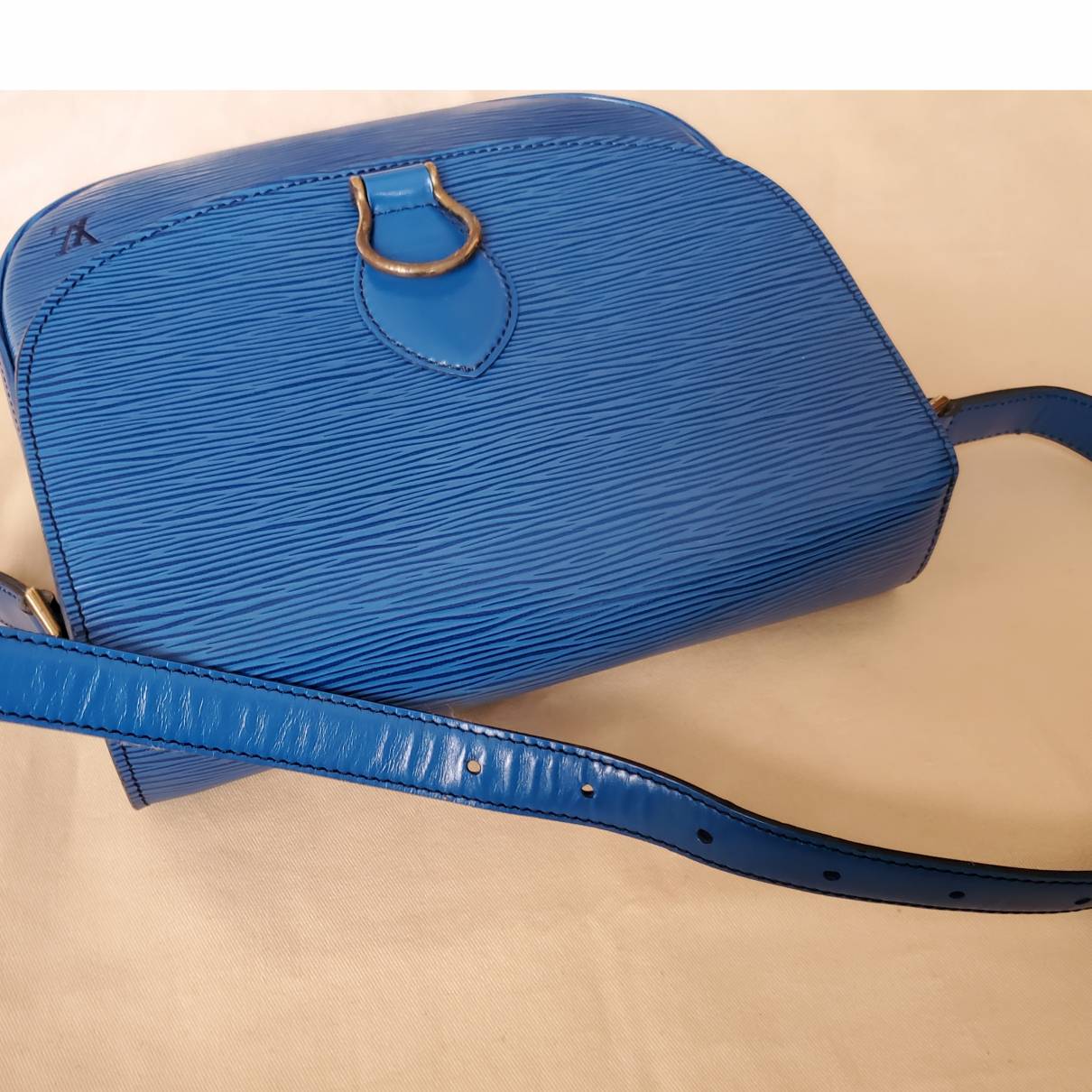 Saint cloud leather crossbody bag Louis Vuitton Blue in Leather