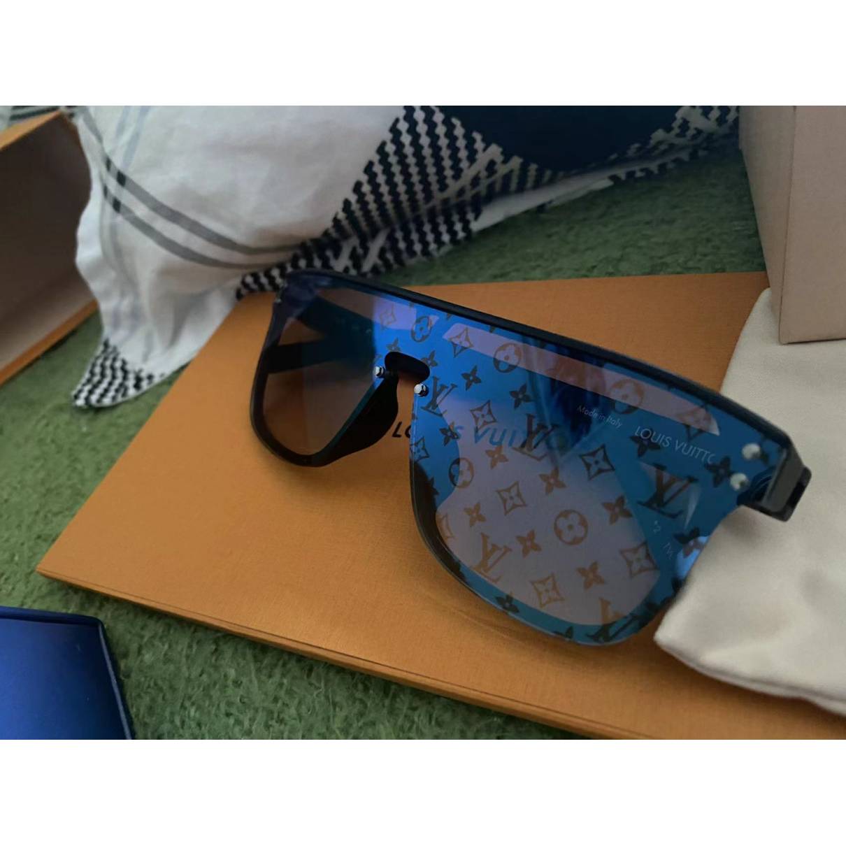 Shop Louis Vuitton MONOGRAM Lv Waimea Sunglasses (Z1665E) by