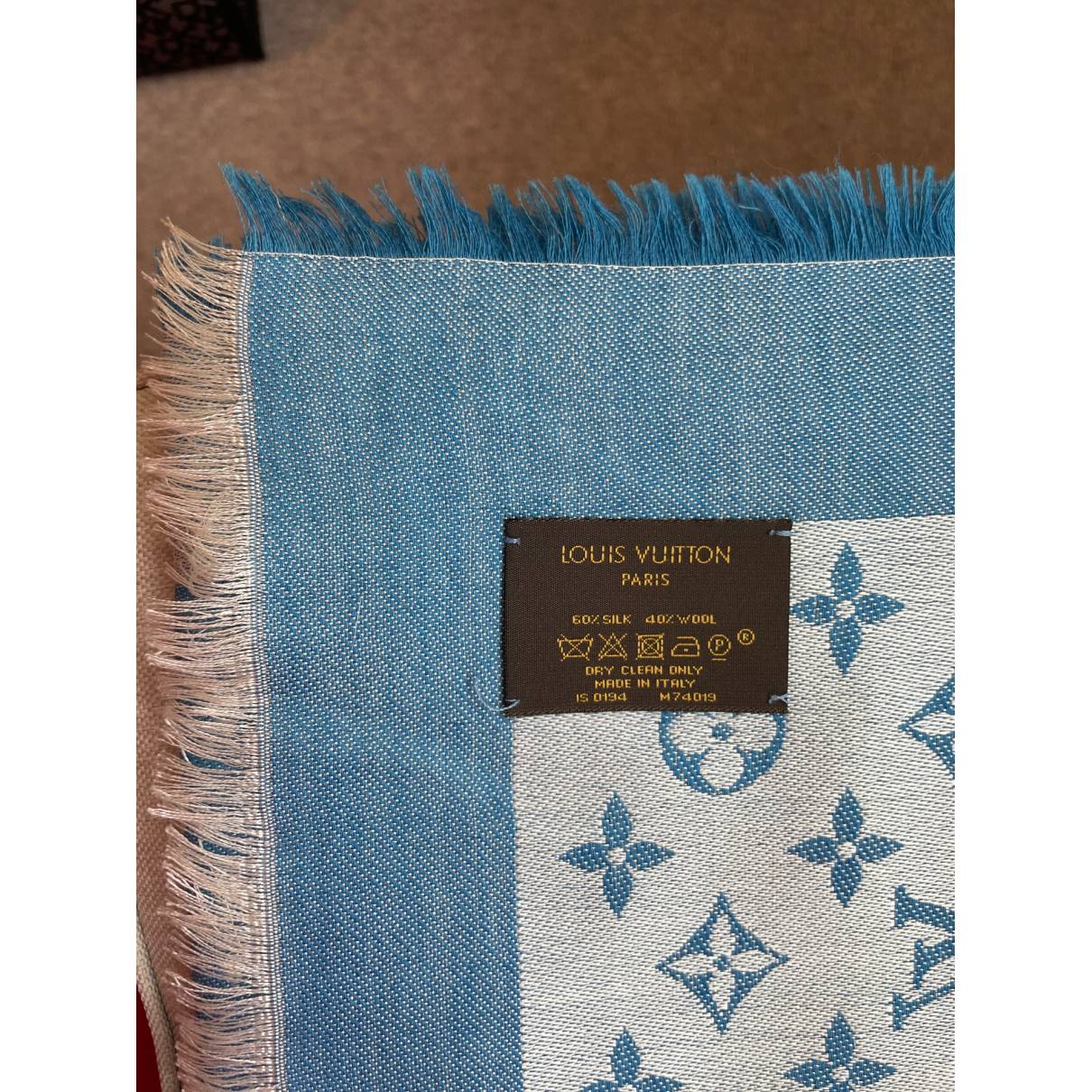 Châle monogram silk scarf Louis Vuitton Blue in Silk - 25468524