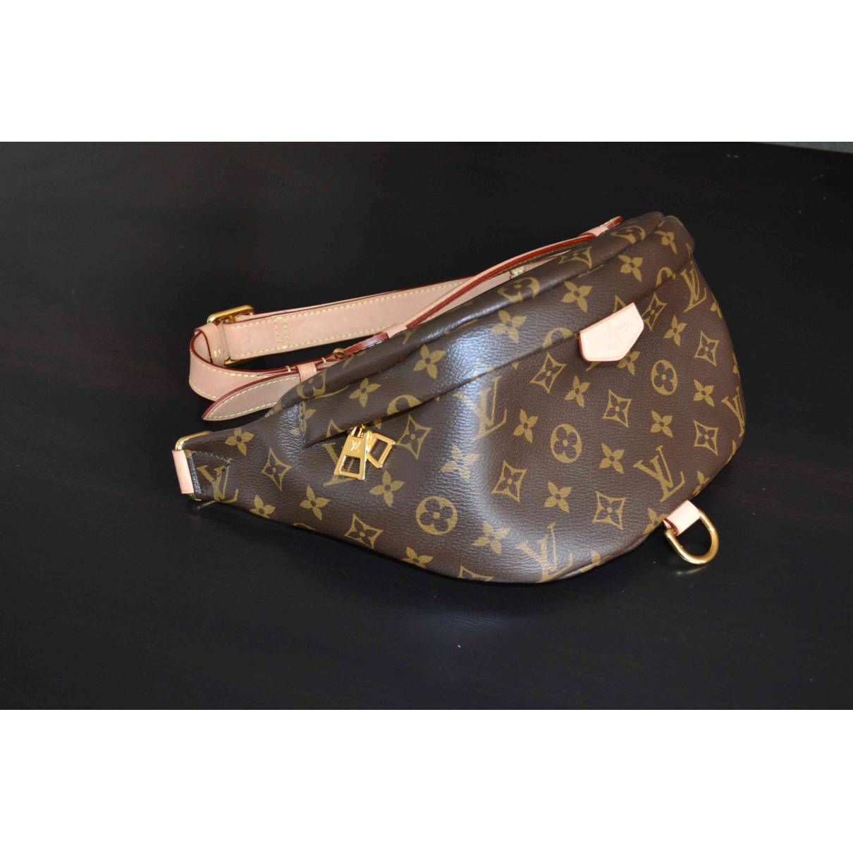 Bum bag / sac ceinture cloth belt bag Louis Vuitton Brown in Cloth -  22096323