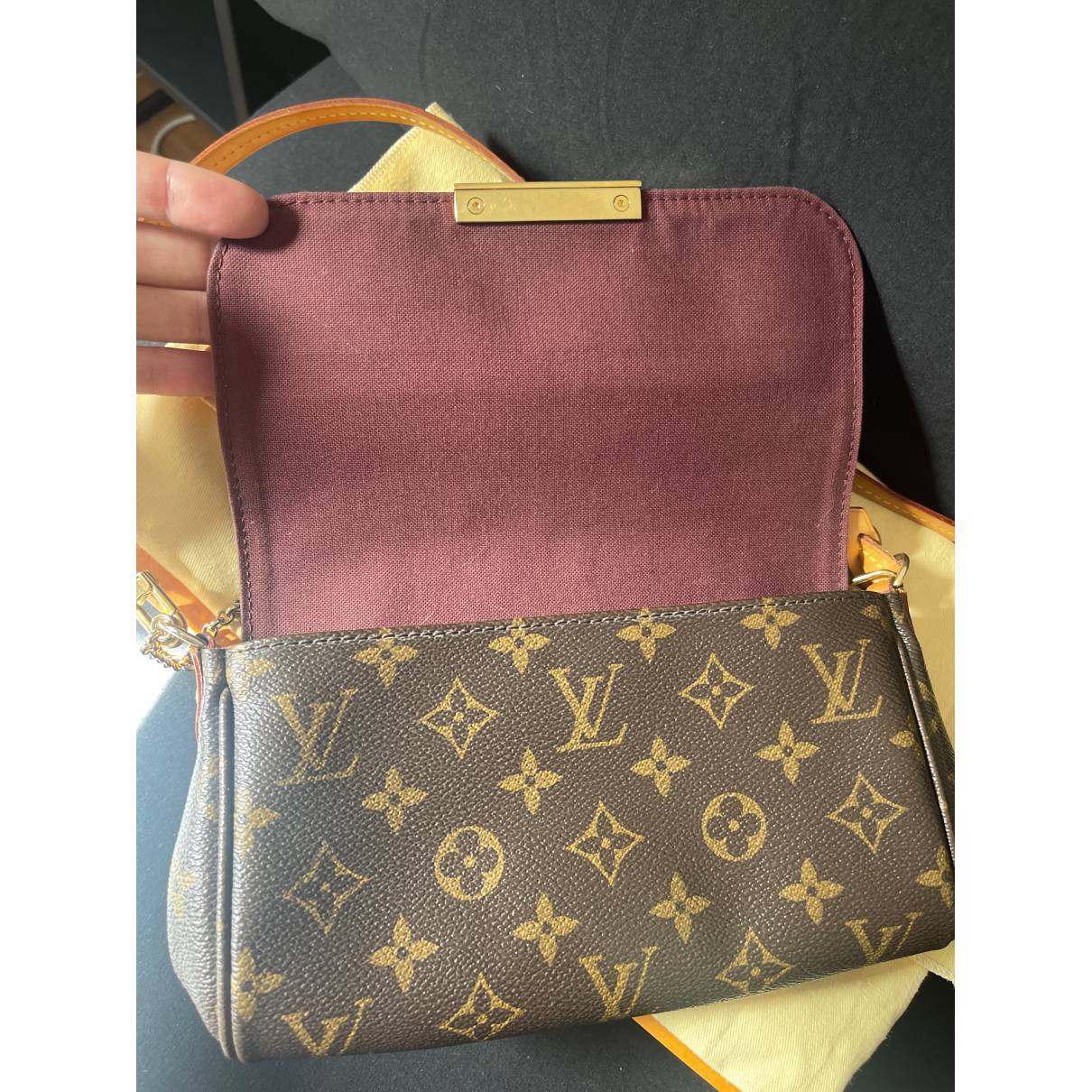 Favorite cloth crossbody bag Louis Vuitton Brown in Fabric - 27685052