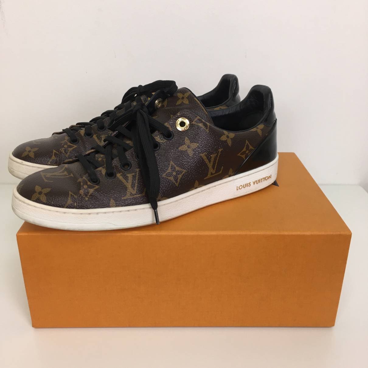 Louis Vuitton - Authenticated FRONTROW Trainer - Cloth Brown for Women, Very Good Condition