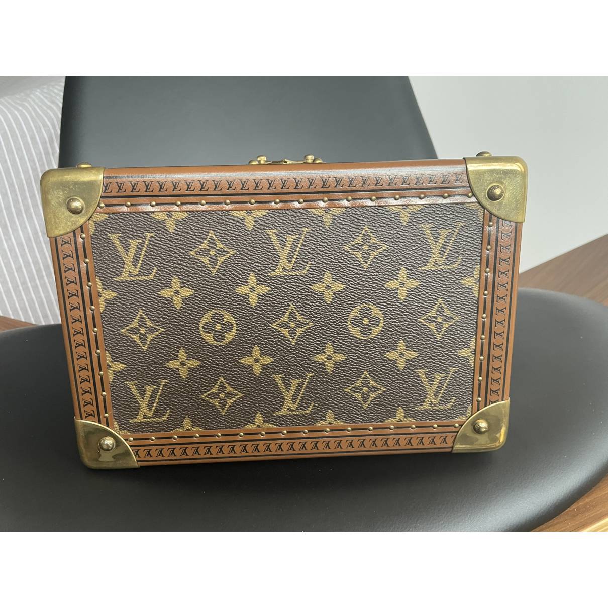 Cloth travel bag Louis Vuitton Brown in Cloth - 31628579