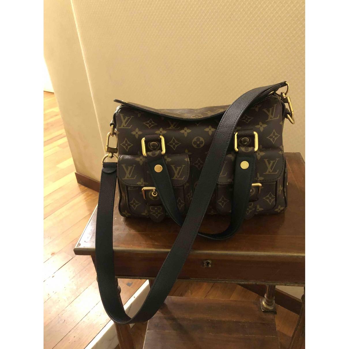 Manhattan cloth handbag Louis Vuitton Brown in Cloth - 10400128