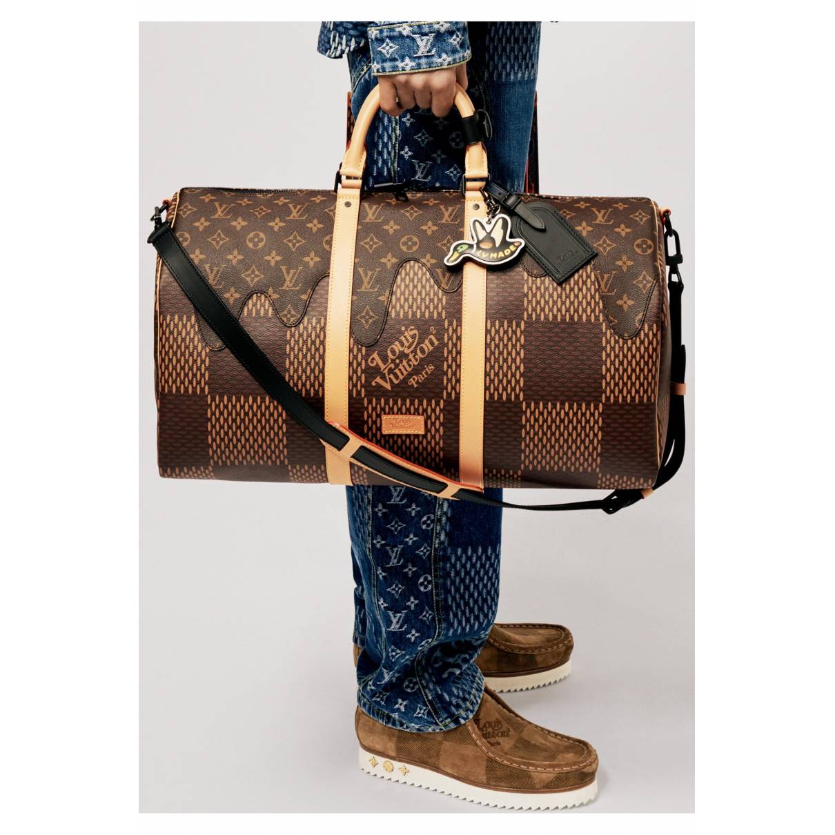 louis vuitton travel bag with wheels