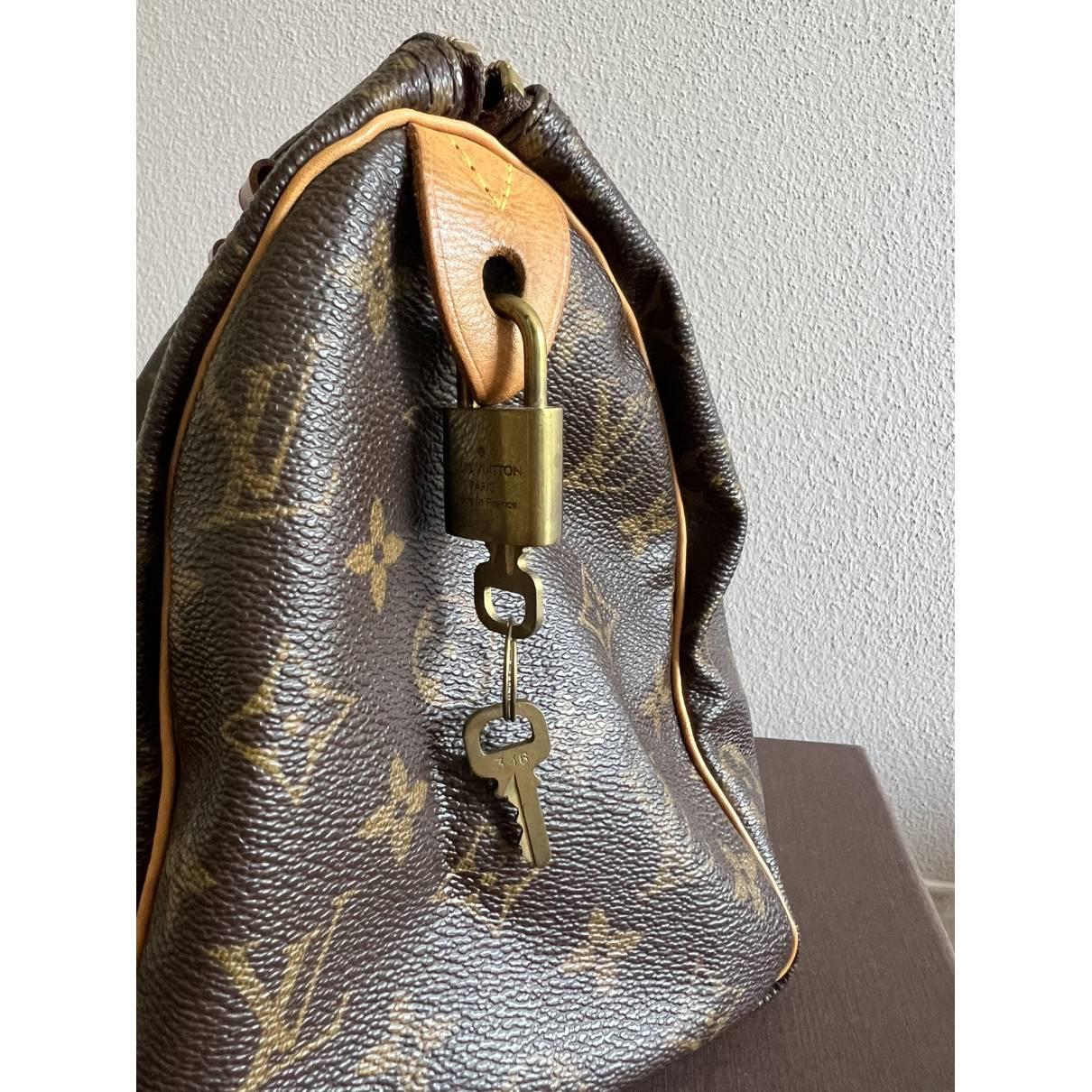Speedy cloth handbag Louis Vuitton Brown in Cloth - 35802748