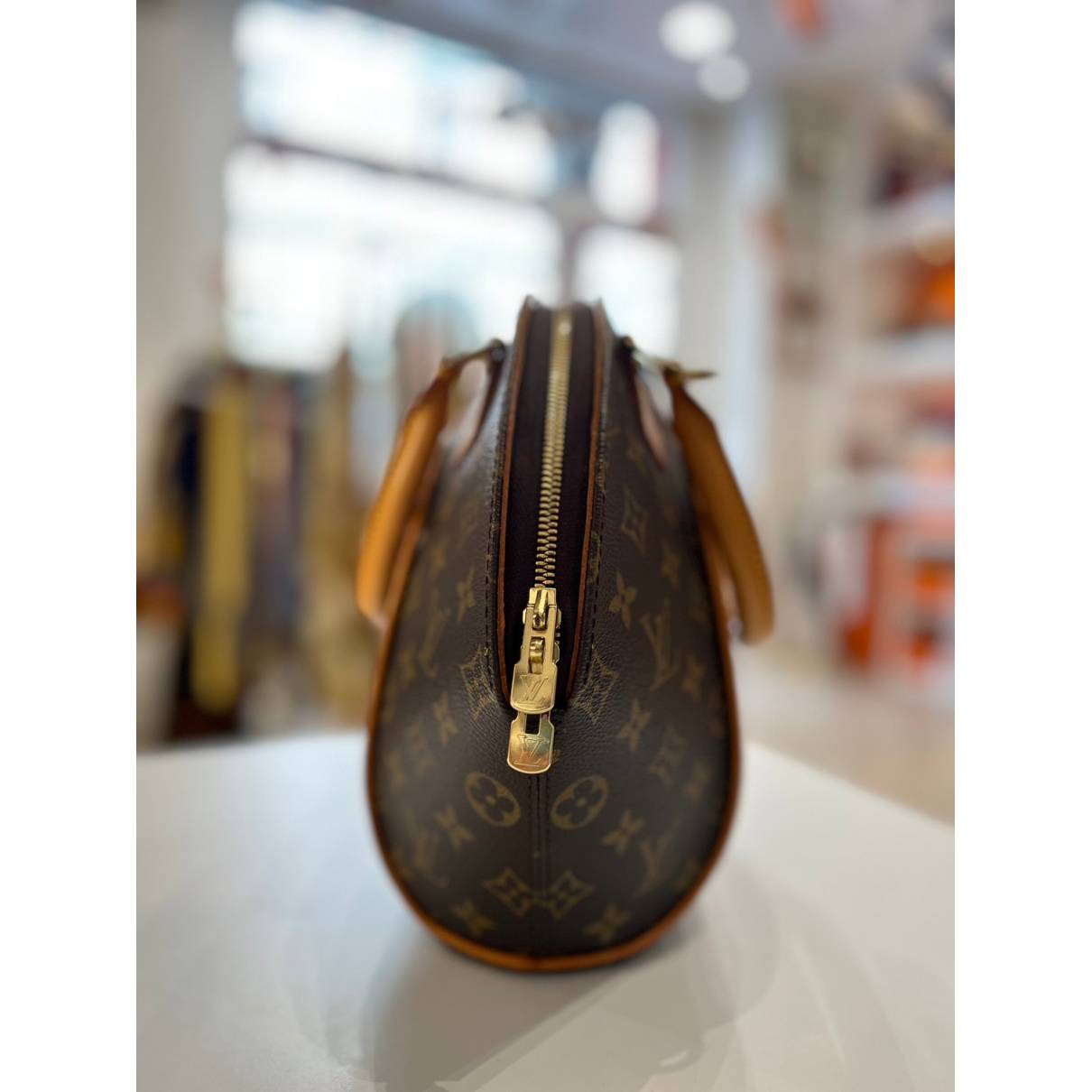 Louis Vuitton - Authenticated Ellipse Handbag - Cotton Brown Plain for Women, Very Good Condition
