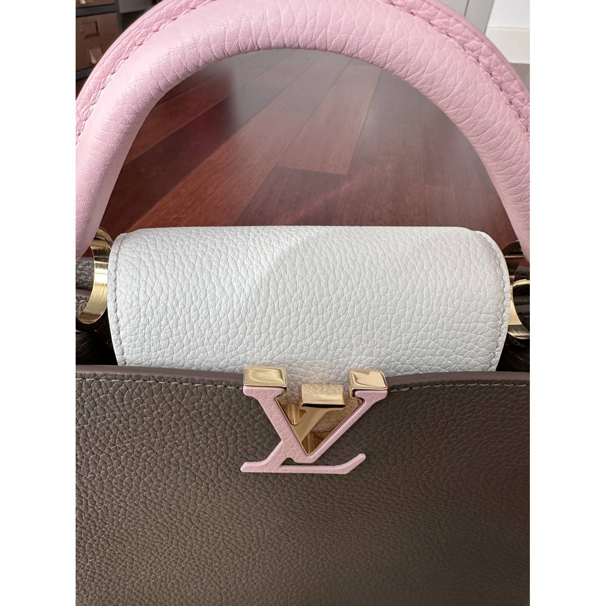 Louis Vuitton Taurillon Capucines PM w/ Bandouliere Handbag