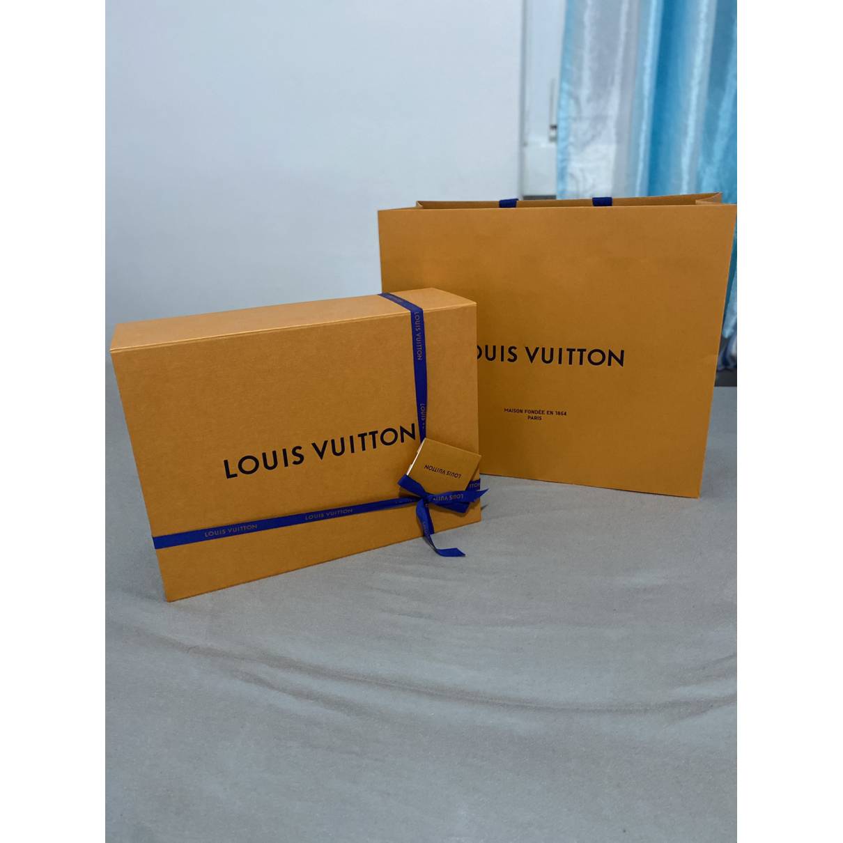 louis vuitton gift box and bag
