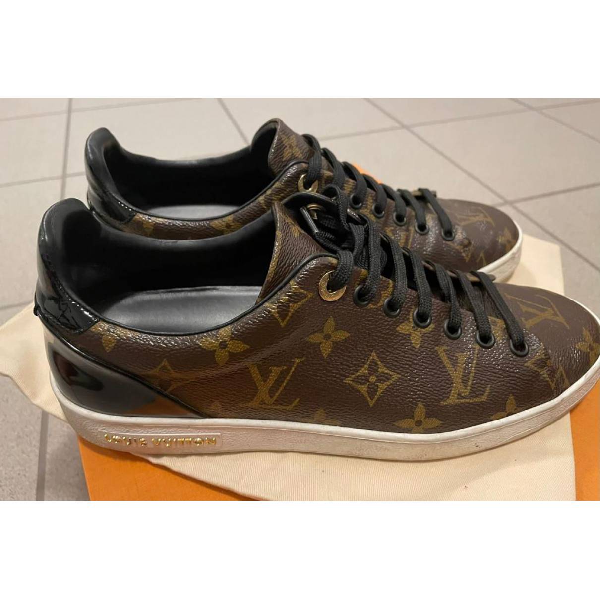 Louis Vuitton - Authenticated FRONTROW Trainer - Leather Brown Plain for Women, Very Good Condition