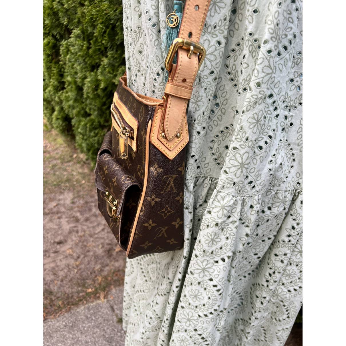 Louis Vuitton Hudson Leather Handbag