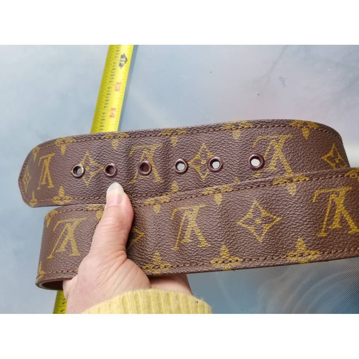 Leather belt Louis Vuitton Brown size S International in Leather