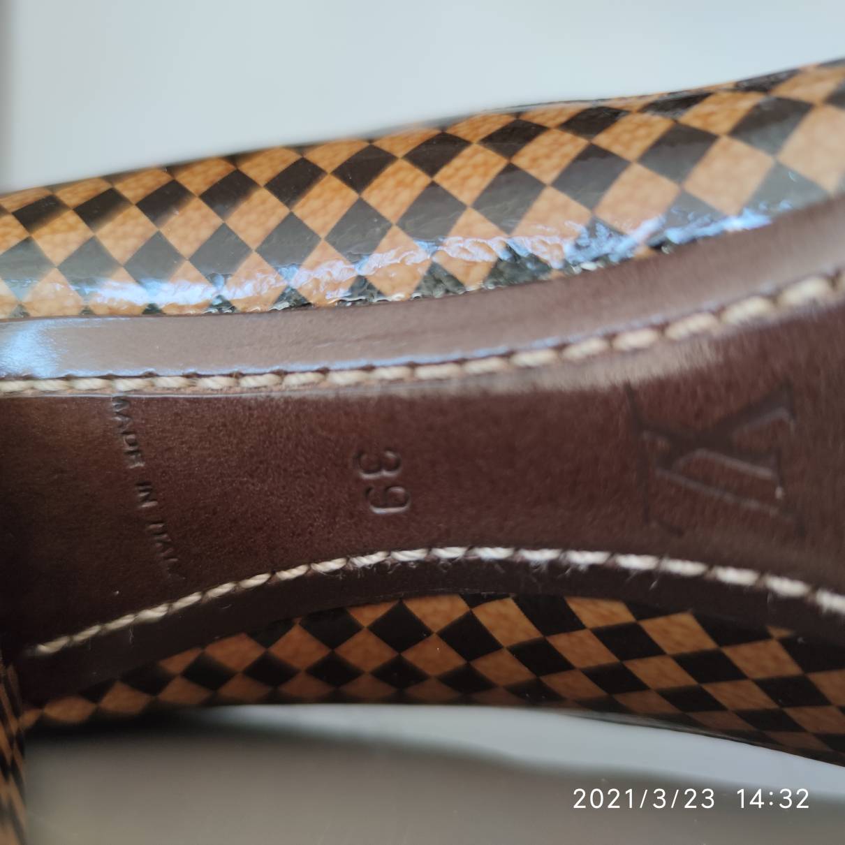 Leather heels Louis Vuitton Brown size 39 IT in Leather - 32827700
