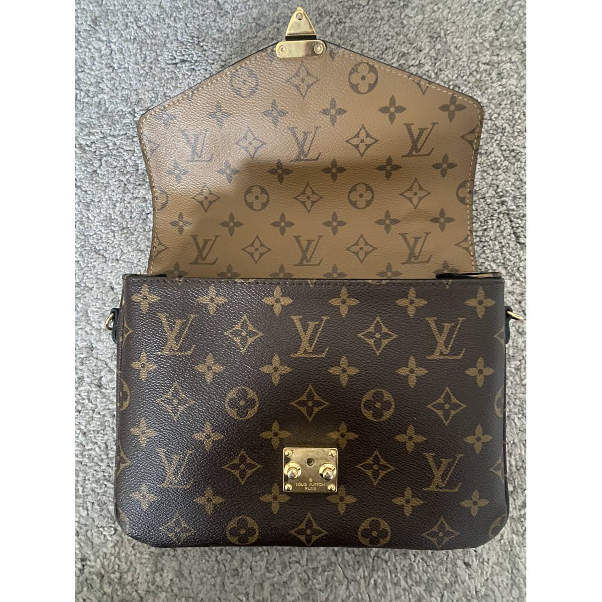 Metis leather crossbody bag Louis Vuitton Brown in Leather - 23003992