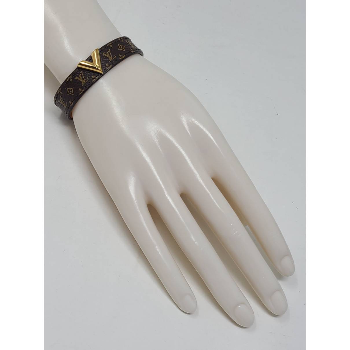 leather lv bracelet price