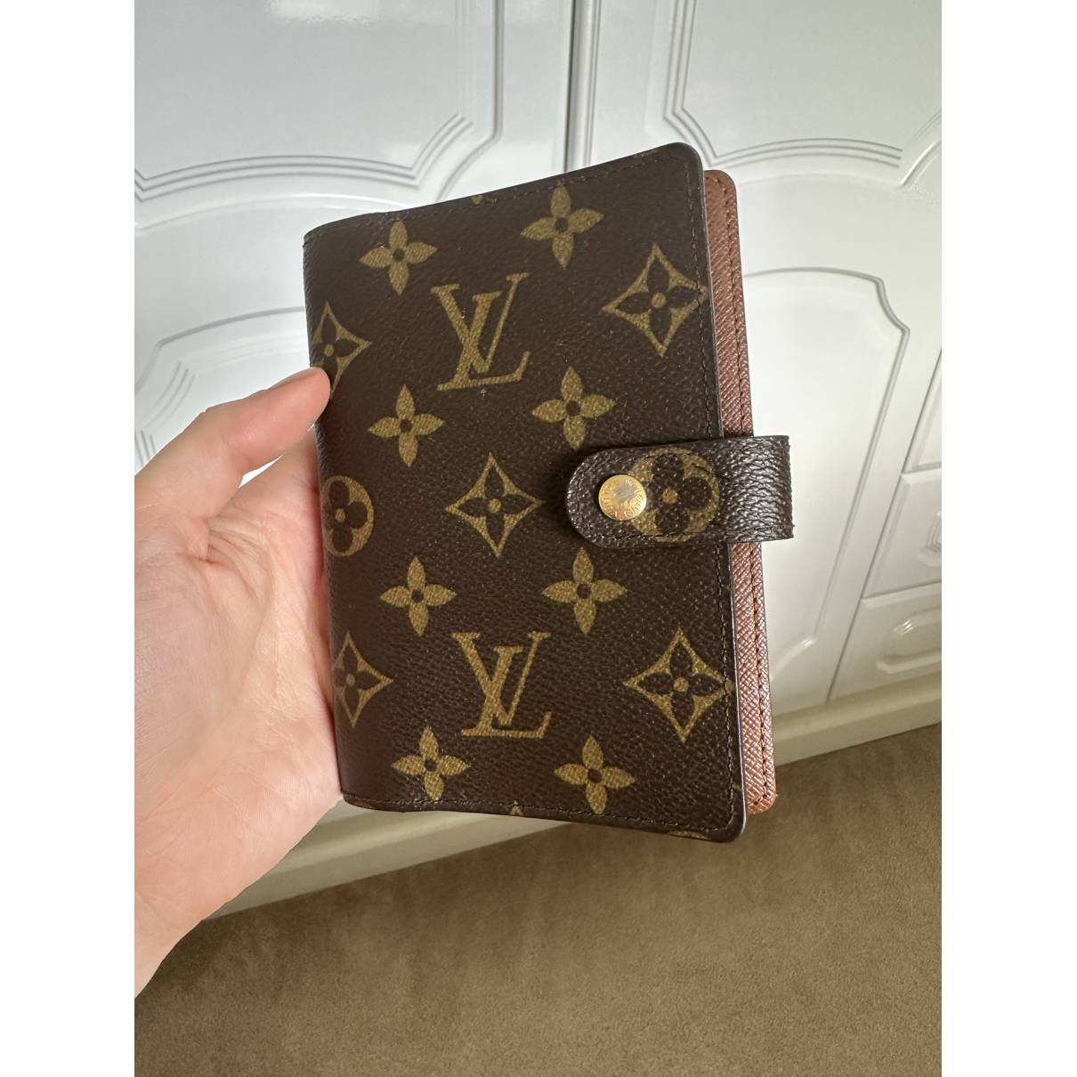 Passport cover leather purse Louis Vuitton Brown in Leather - 35461449