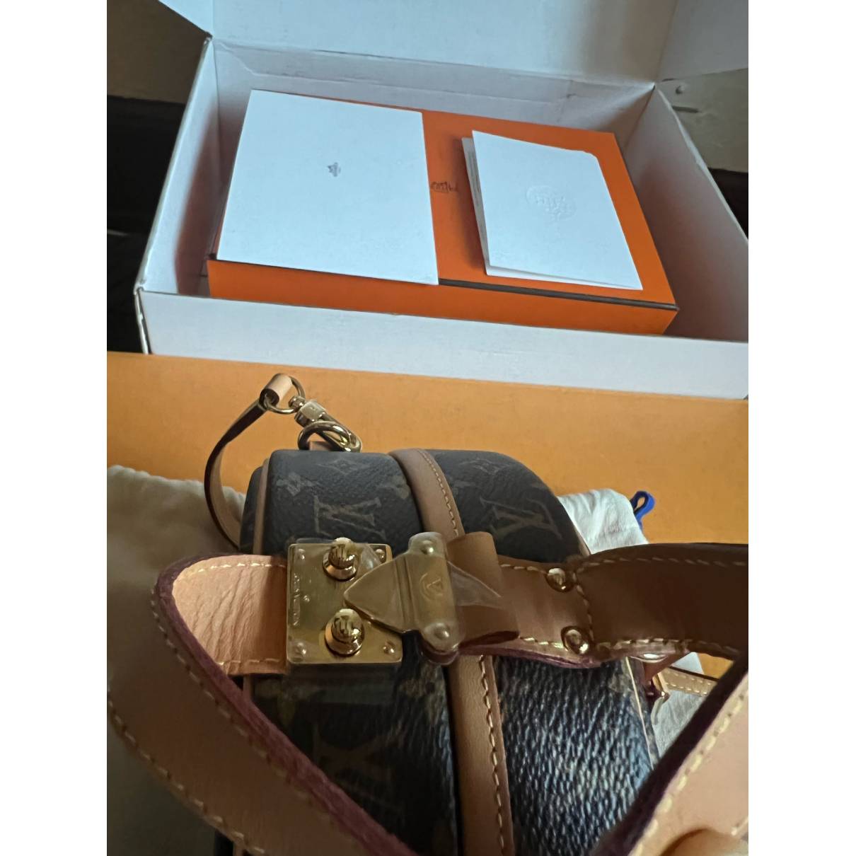 Petite boîte chapeau leather handbag Louis Vuitton Brown in Leather -  20184529