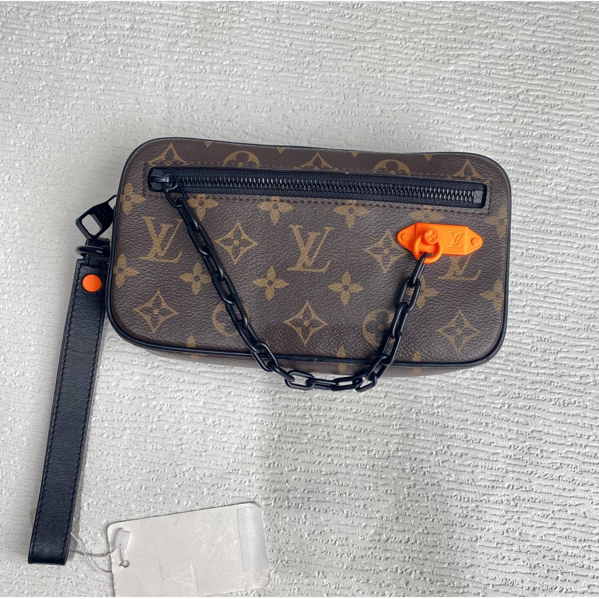 Louis Vuitton - Authenticated Pochette Accessoire Clutch Bag - Leather Brown for Women, Very Good Condition