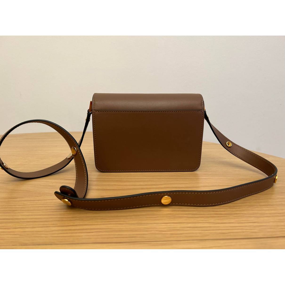 Marni - Authenticated Trunk Handbag - Leather Brown Plain For Woman, Never Worn