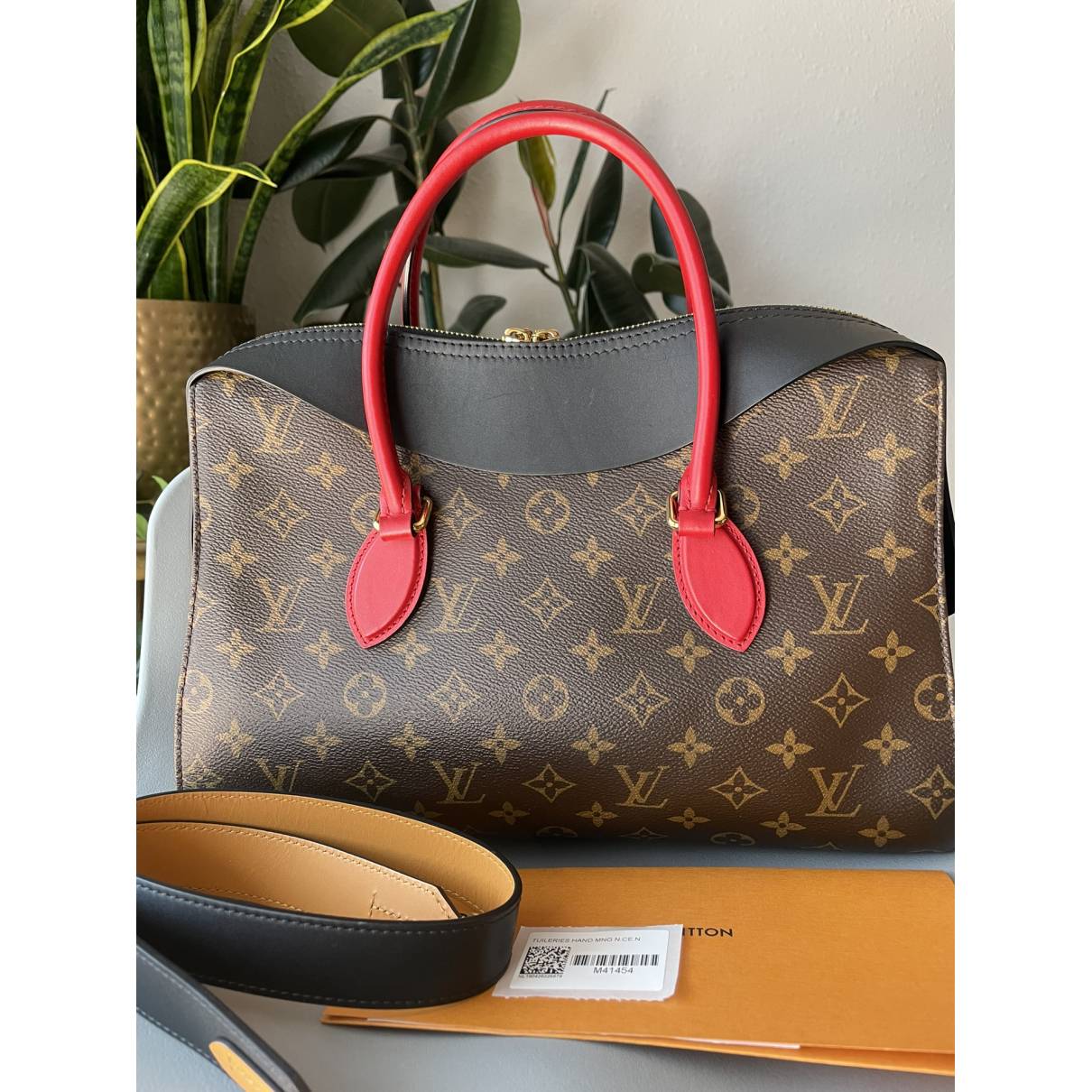 Tuileries leather handbag Louis Vuitton Brown in Leather - 26771543