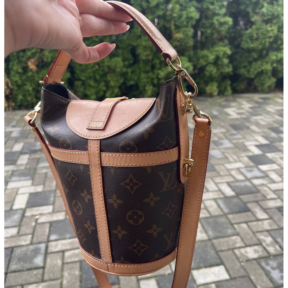 Duffle linen handbag Louis Vuitton Brown in Linen - 26550694