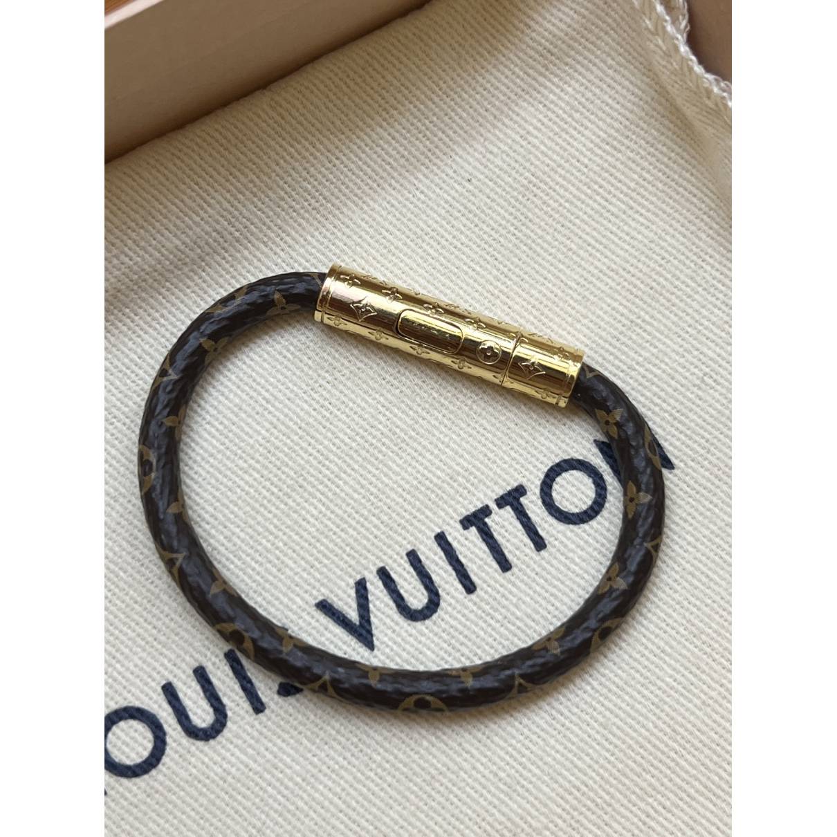 Louis Vuitton - LV Confidential Bracelet - Monogram - Brown - Size: 19 - Luxury