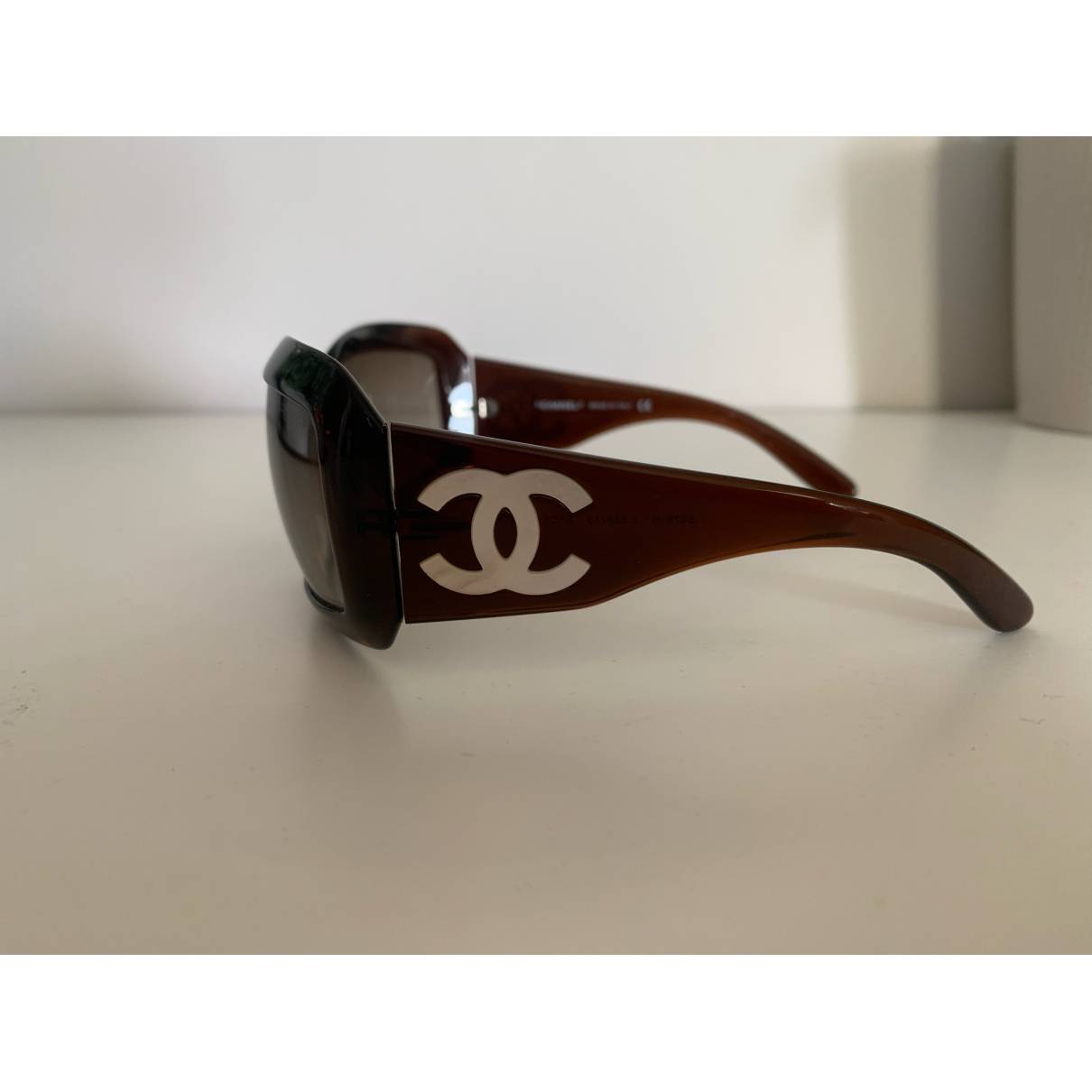 Oversized sunglasses Chanel Brown in Plastic - 19905297