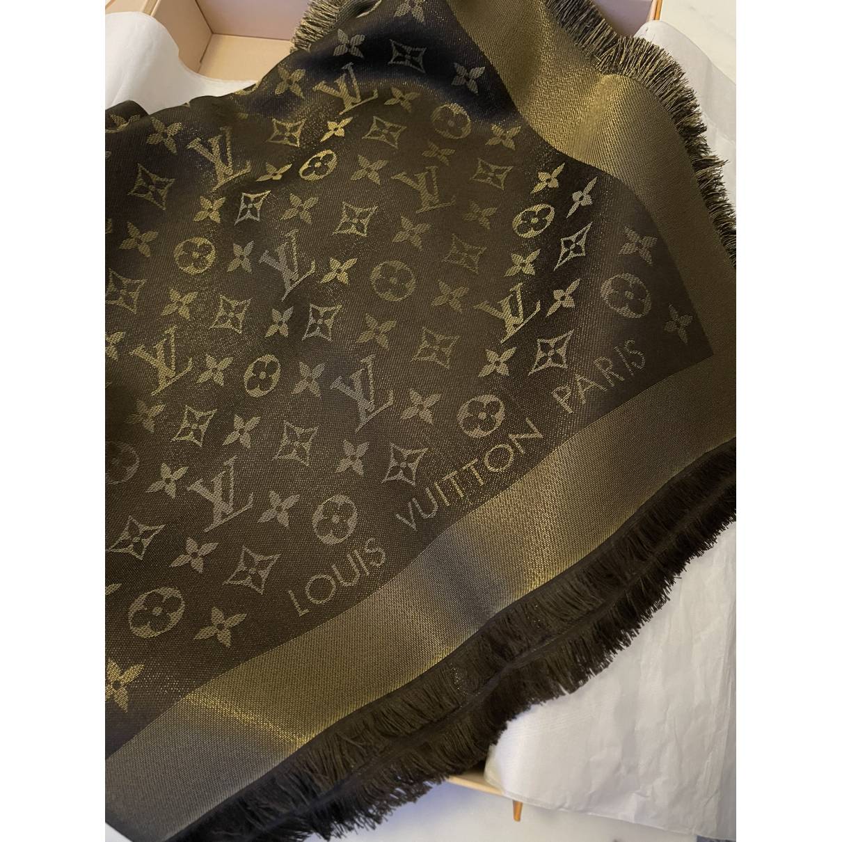 Châle monogram shine silk scarf Louis Vuitton Brown in Silk - 12919843