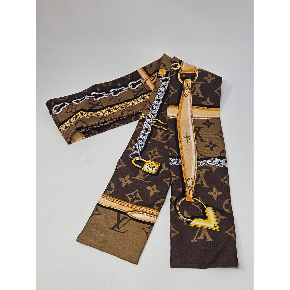 Louis Vuitton - Authenticated Logomania Scarf - Silk Brown Abstract for Women, Never Worn