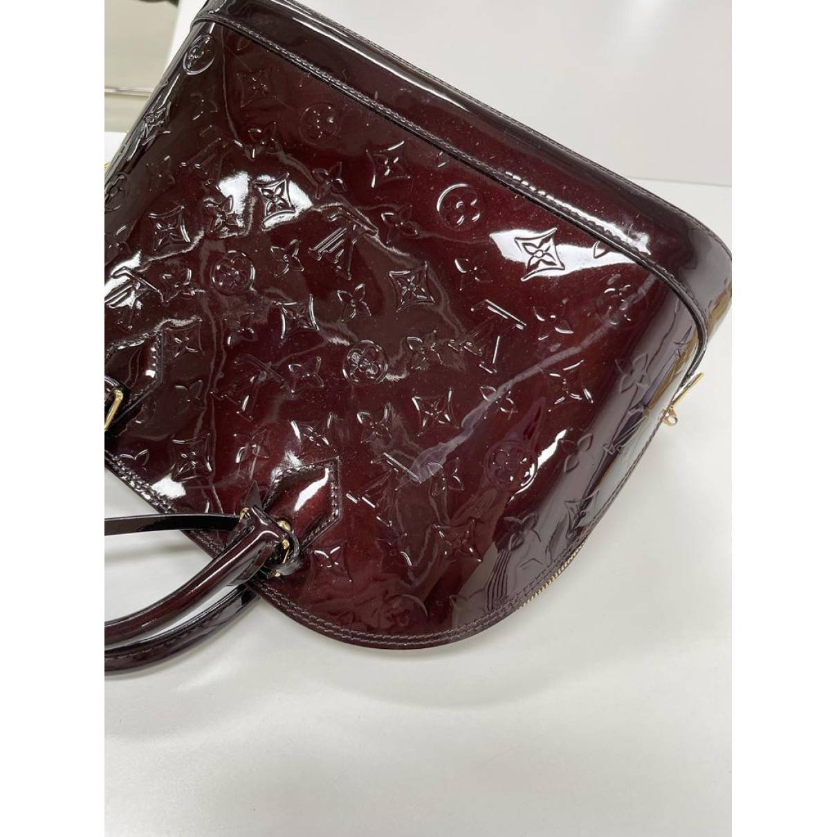 Alma bb patent leather handbag Louis Vuitton Burgundy in Patent leather -  31946132