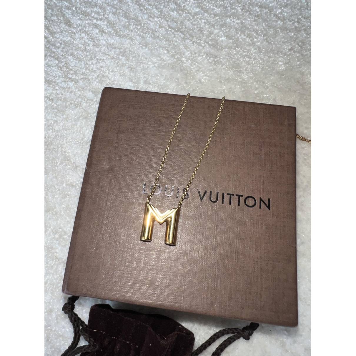 Alphabet lv&me necklace Louis Vuitton Gold in Gold plated - 33150382