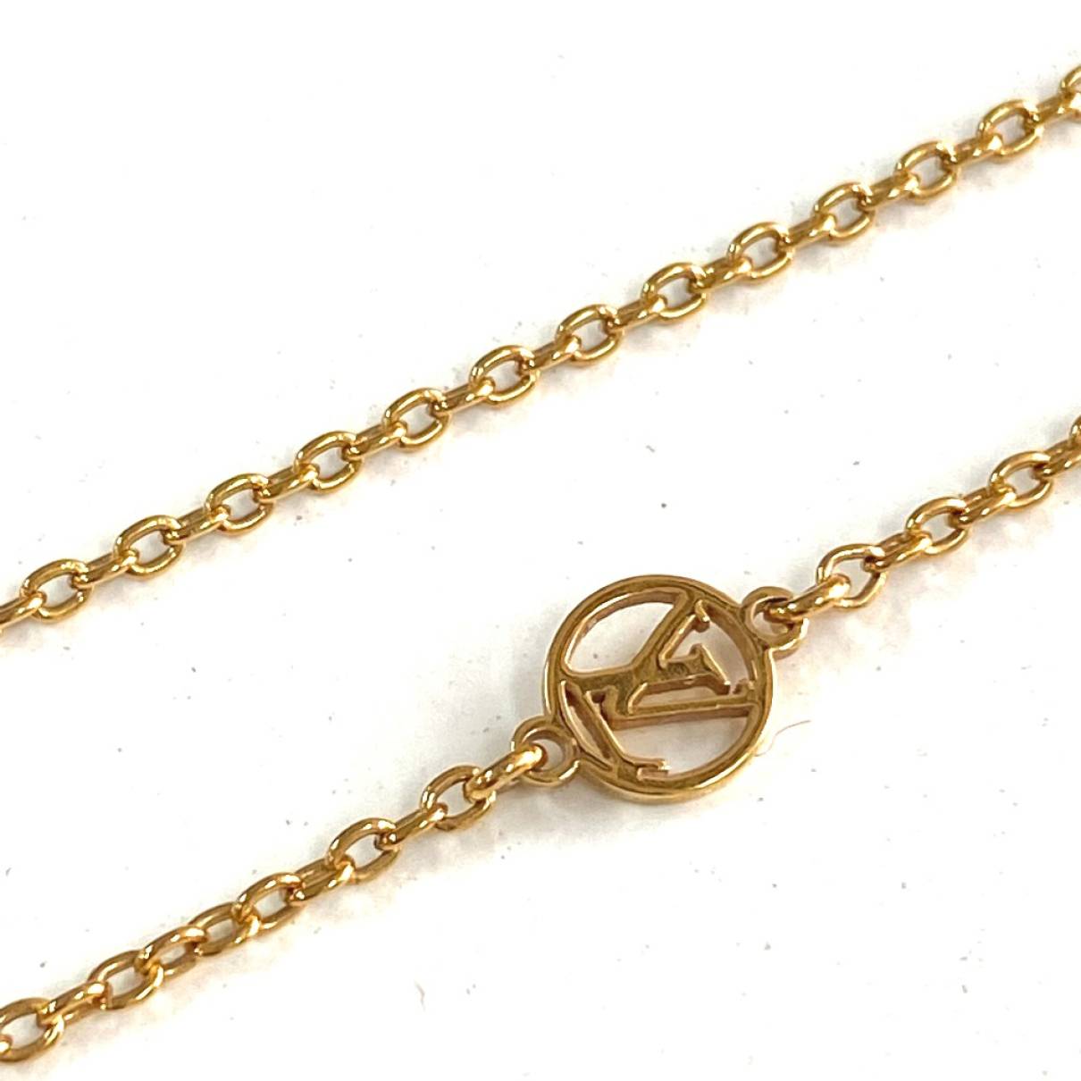 Louis Vuitton Necklace Essential V Pendant Gold Metal *Pre-owned