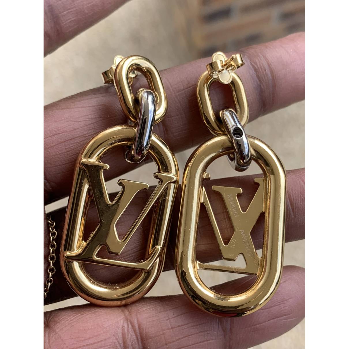 Earrings Louis Vuitton Gold in Metal - 31038457