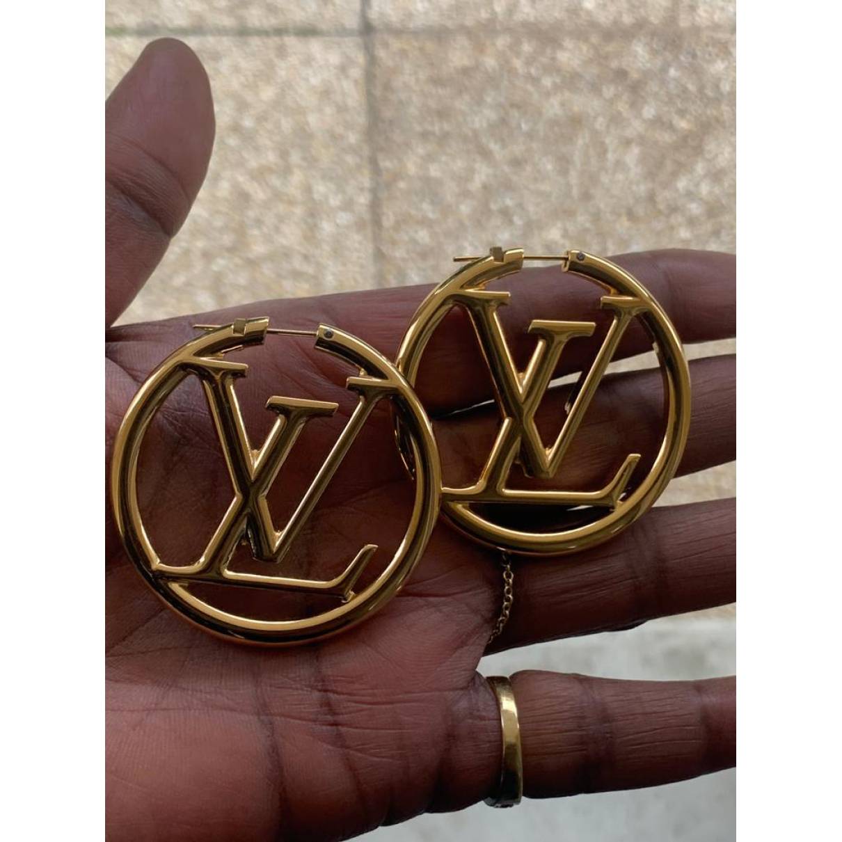 Earrings Louis Vuitton Gold in Metal - 37082658