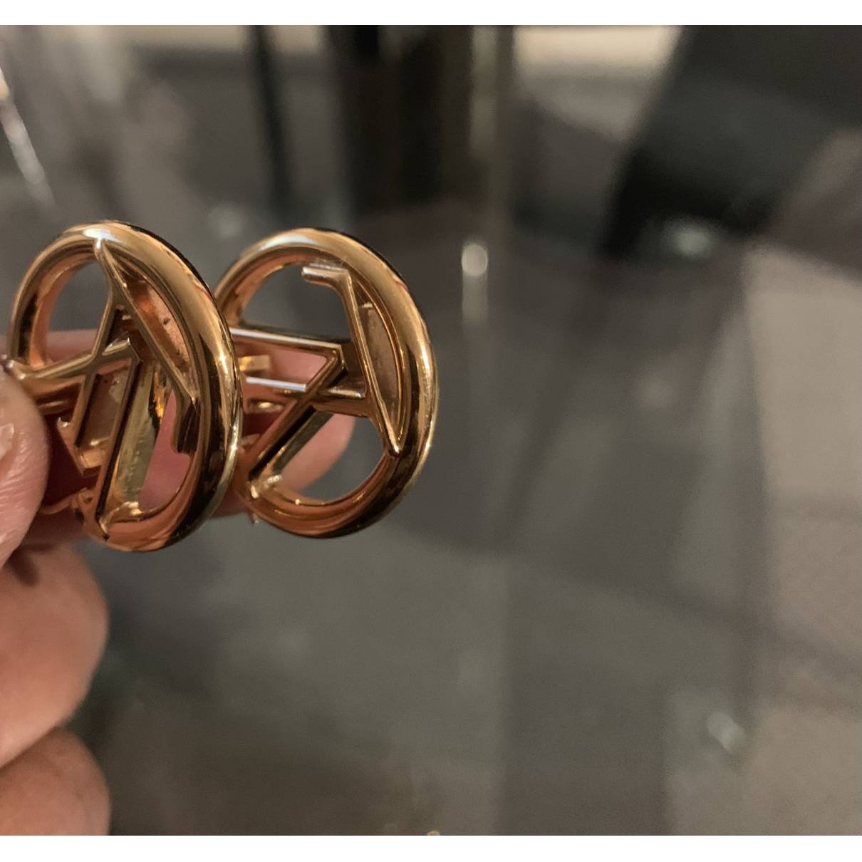 Louise earrings Louis Vuitton Gold in Metal - 32739943