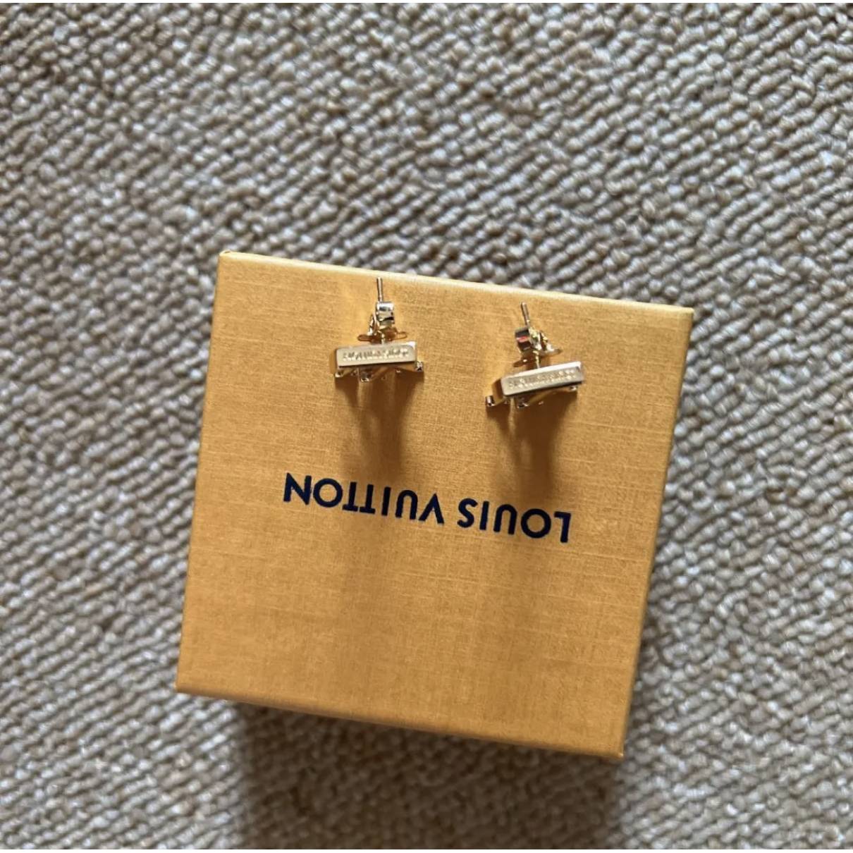 Auth Louis Vuitton Embossed LV Monogram Hoop Earring Pink Gold Used from  Japan